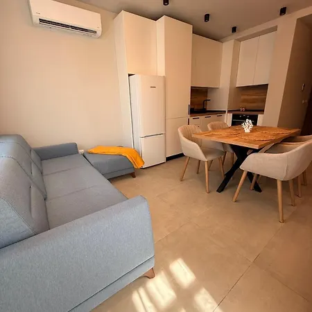 Апартамент Life Private Apartments-sozopol
