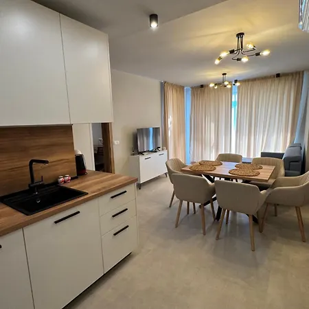 Life Private Apartments-sozopol شقة *