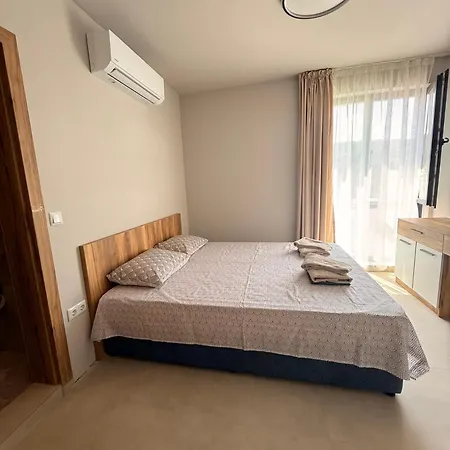 Life Private Apartments-sozopol *